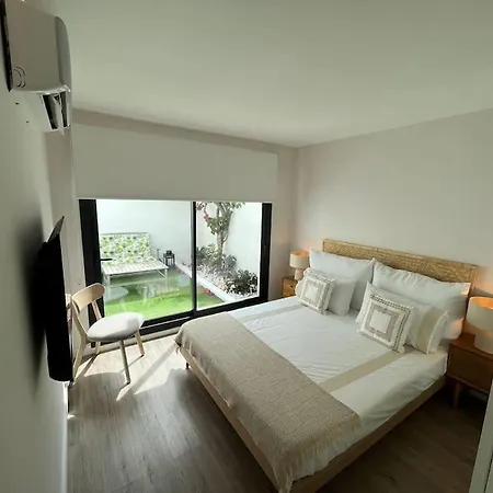 Beachfront Apartment *