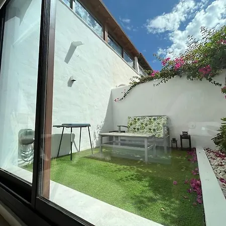 Beachfront Apartment *